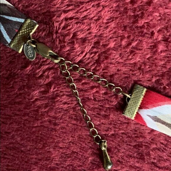 Marks and Spencer’s chunky wood and ribbon Necklace 35-38” long - Picture 5 of 6